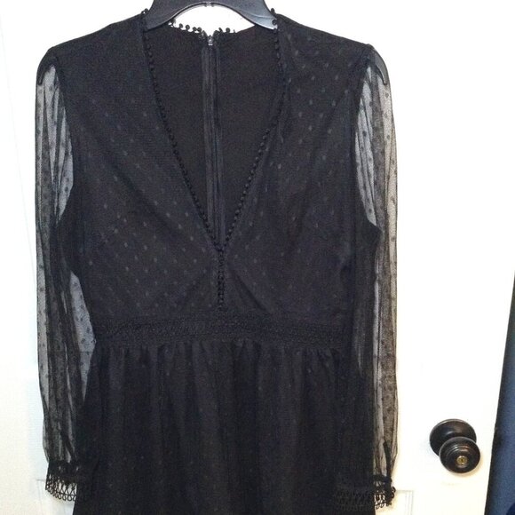 NWOT ShowPo, "Are you gonna Kiss Me" US8, lace, Australian, Trending, Bohemian - Picture 1 of 4